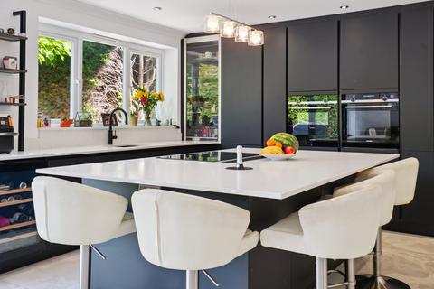 4 bedroom detached house for sale, Monument Lane, Chalfont St. Peter, Gerrards Cross, Buckinghamshire, SL9