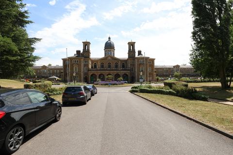 undefined, Princess Park Manor, London N11