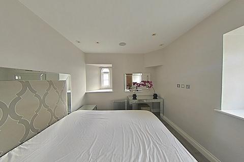 undefined, Princess Park Manor, London N11