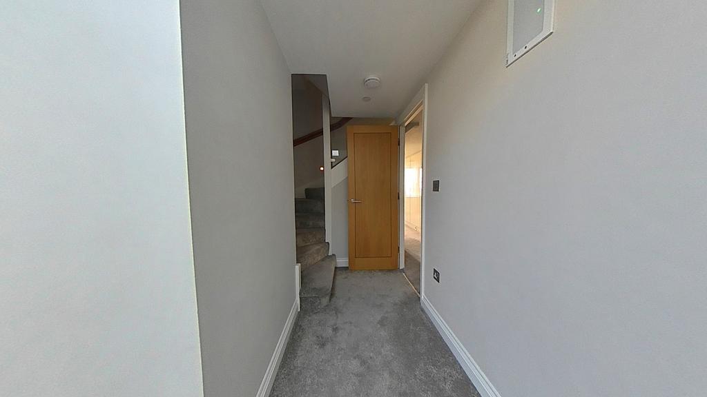 Landing (Bedroom 3 Dressing Room) (1)