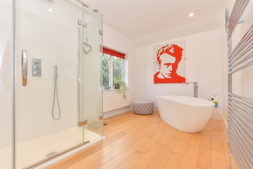 Family Bath/Shower Room