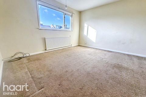 undefined, Norton Close, LONDON
