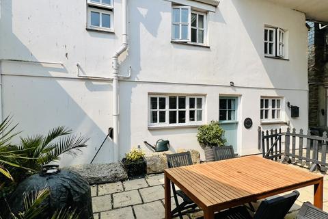 South Cliff, Mousehole, Cornwall, TR19 6QX