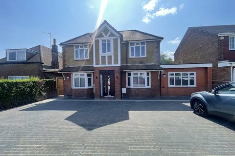 undefined, Flat 7, Luton LU4