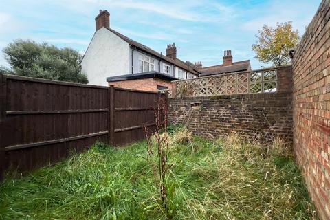 2 bedroom maisonette for sale, Fenman Court, Shelbourne Road, Tottenham, London