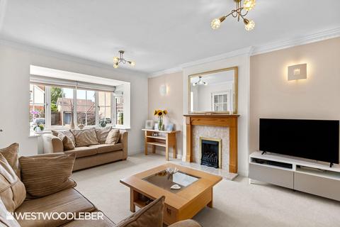 3 Lanthorn Close, Broxbourne, EN10 7NR