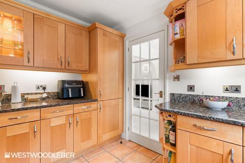 3 Lanthorn Close, Broxbourne, EN10 7NR