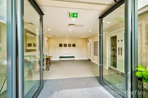 2 bedroom flat for sale, Loughton IG10