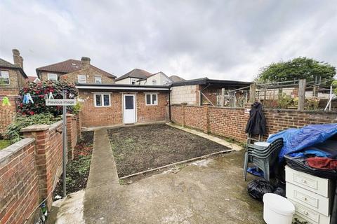 undefined, Featherstone Road, Southall UB2