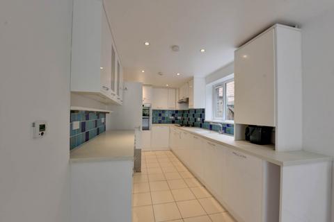undefined, Milton Close, Henley-On-Thames