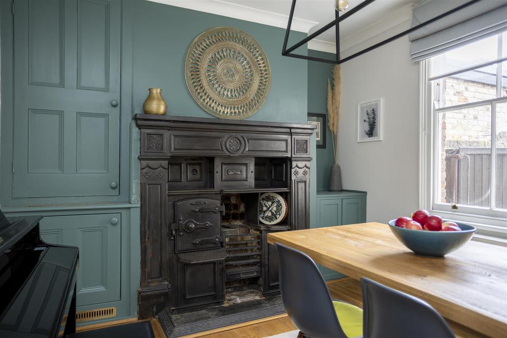 18 Howe Hill Road 14.jpg
