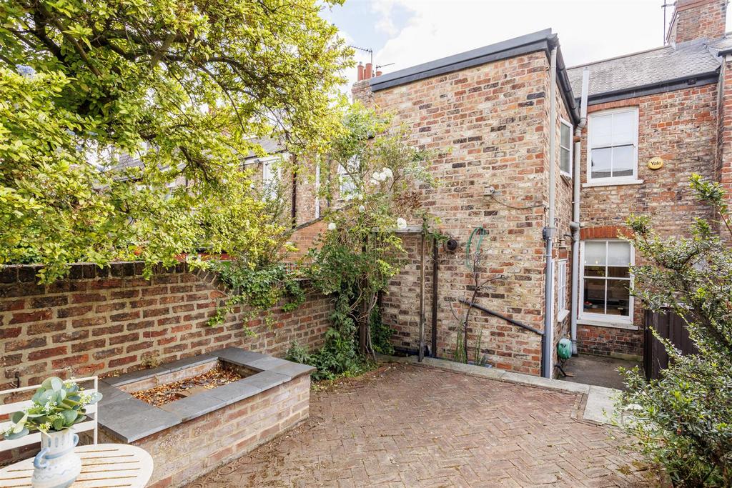18 Howe Hill Road 24.jpg