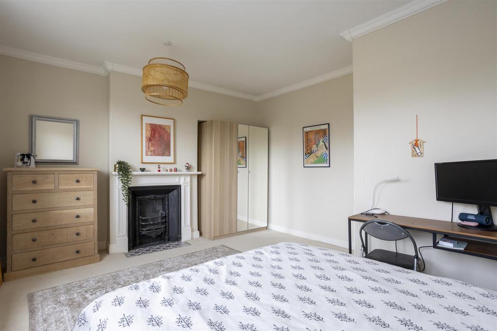 18 Howe Hill Road 5.jpg