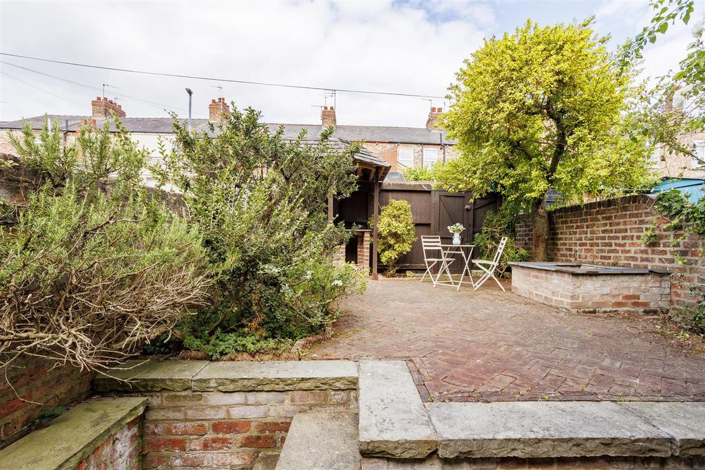 18 Howe Hill Road 23.jpg
