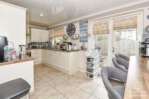 4 bedroom detached house for sale, Road Lane, Rochdale, OL12