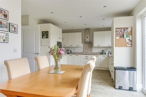 2 Phillips Way, Buntingford, SG9 9GY
