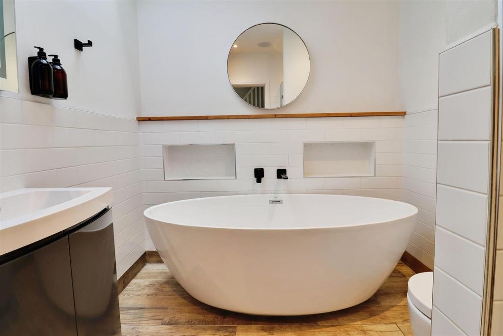 6b4a64c8-IMG 0955-IMG 0957.jpg