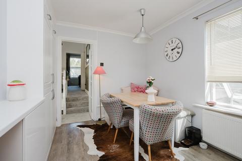 5a Goodenough Road, London, SW19 3QW
