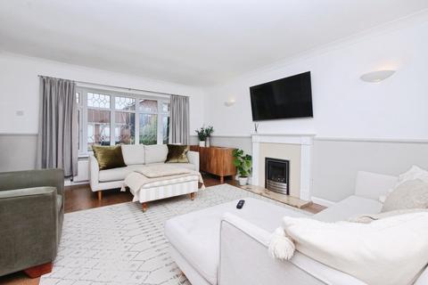3 bedroom bungalow for sale, Simons Close, York YO32