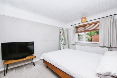 3 bedroom bungalow for sale, Simons Close, York YO32