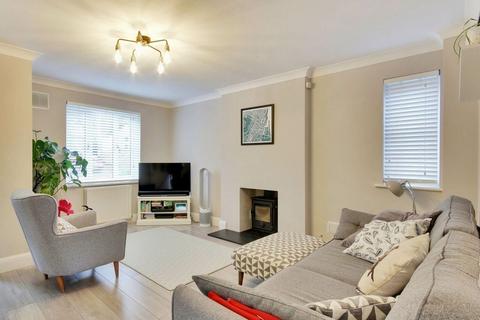19 Brindles Field, Tonbridge, TN9 2YR