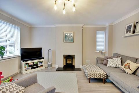 19 Brindles Field, Tonbridge, TN9 2YR