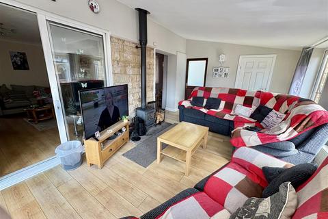 71 Caldercroft, Elland, HX5 9AY