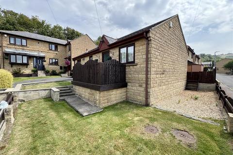 71 Caldercroft, Elland, HX5 9AY