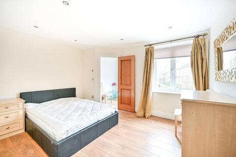 3 bedroom flat for sale, Strand Drive, Kew, Richmond, TW9