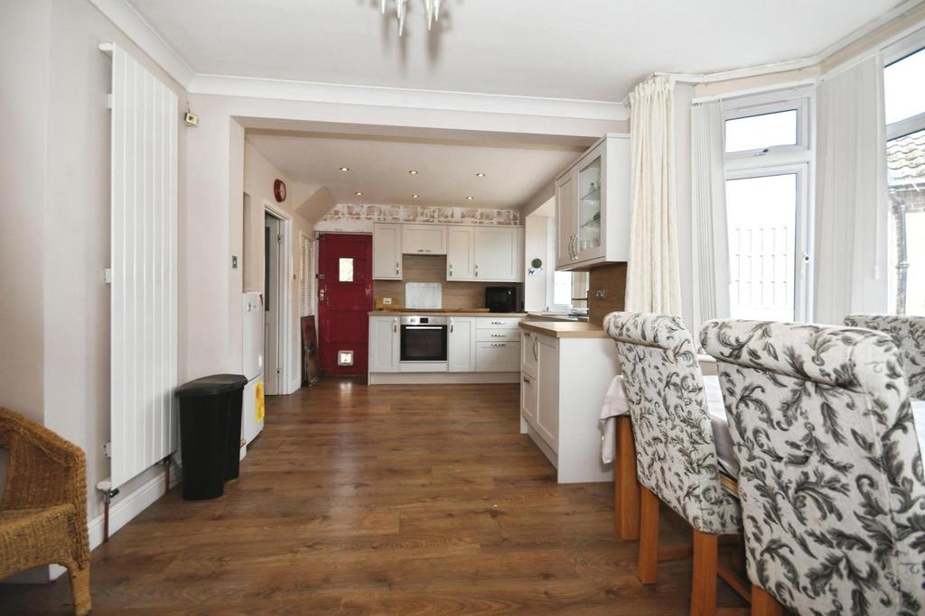Dining kitchen