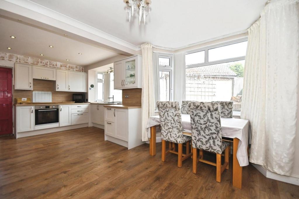 Dining kitchen