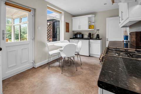 undefined, 9 Higher Dinting, Glossop