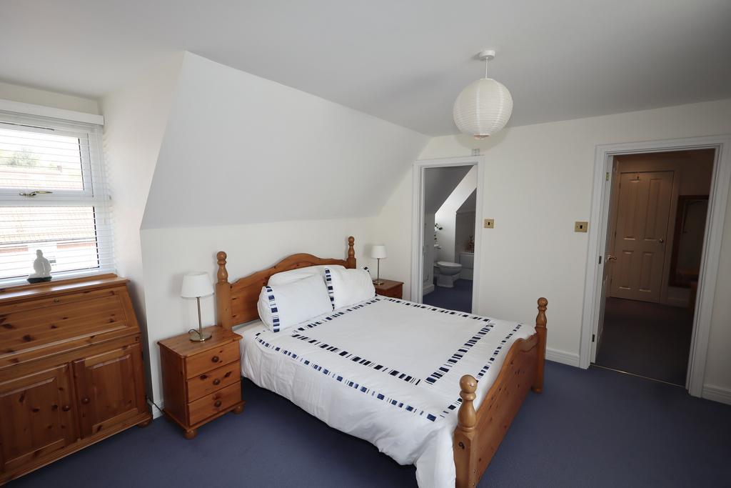 Principle bedroom