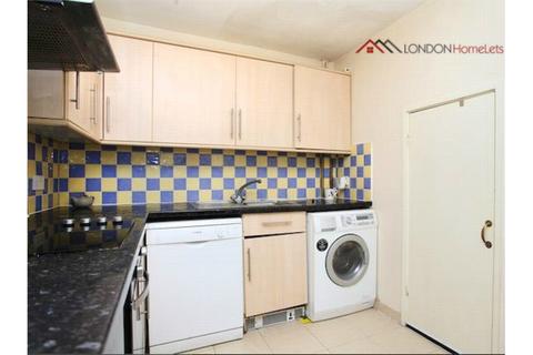 3 bedroom terraced house to rent, Greyhound Road, Hammersmith W6