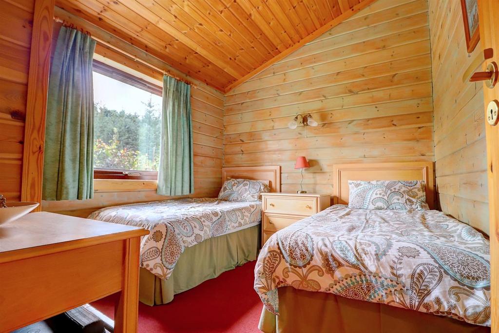 Bed 2 .1.jpg