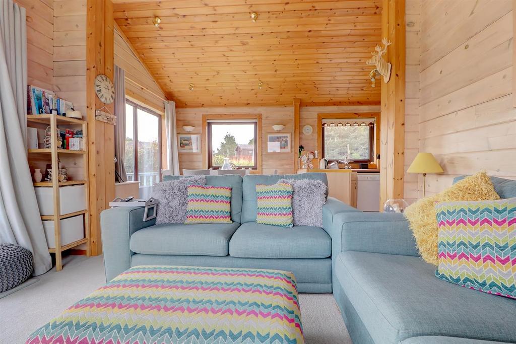 Lounge .4.jpg
