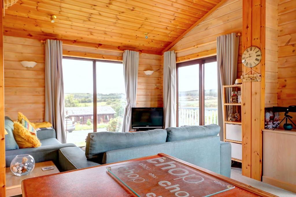 Lounge .1.jpg