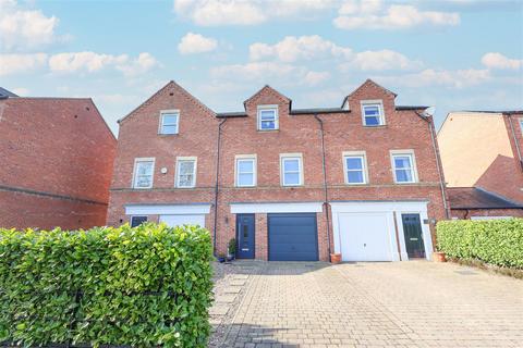 17 Fennell Grove, Ripon, HG4 2TE