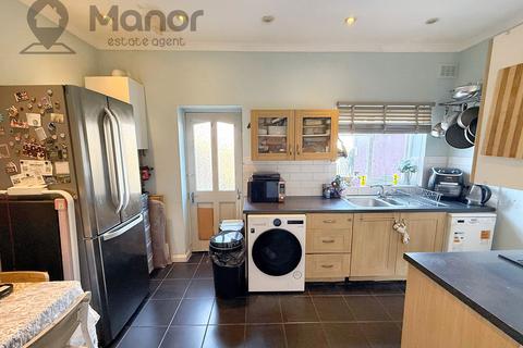 undefined, Dersingham Avenue, Manor Park, E12 6HP