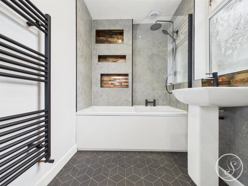 Family bathroom