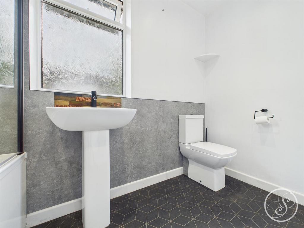 Family bathroom