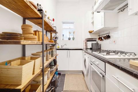 1 bedroom flat to rent, Angles Road, London SW16