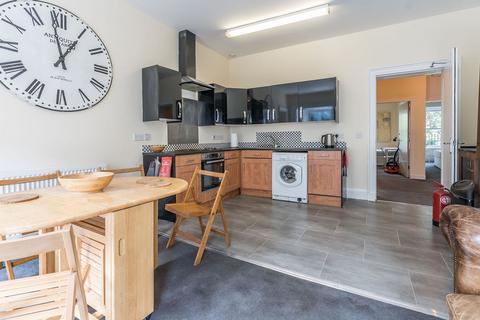 undefined, 0290L Morrison Street, Edinburgh, EH3 8BJ