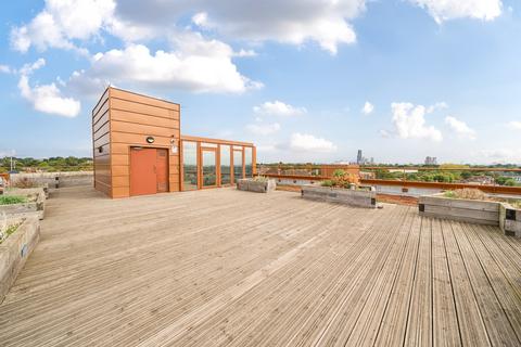 1 bedroom apartment for sale, Kenneth Way, London