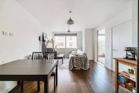 1 bedroom apartment for sale, Kenneth Way, London