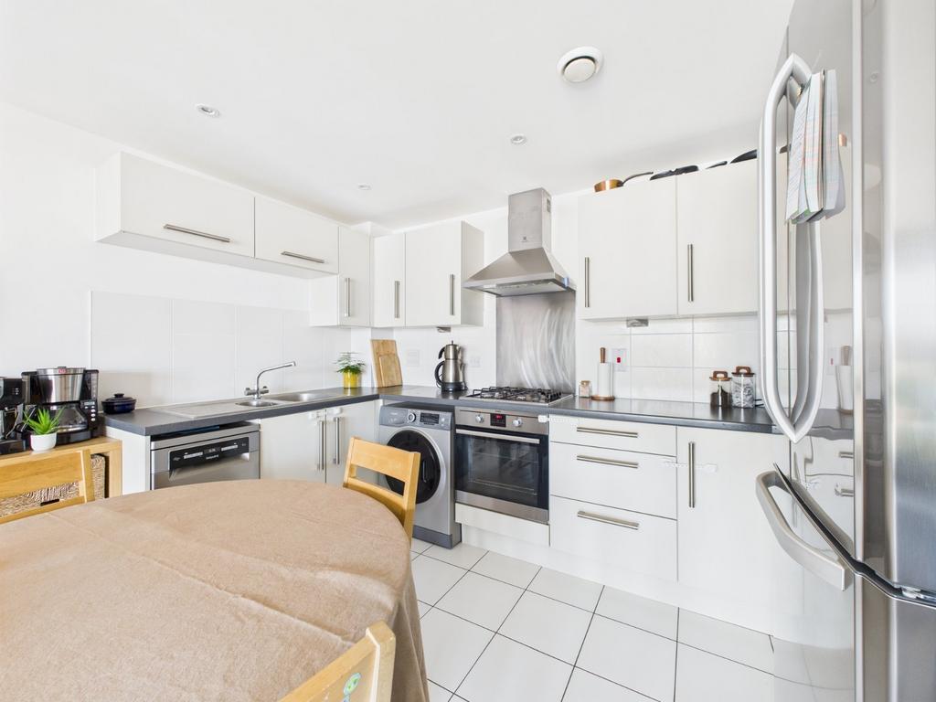 Kitchen/ Dining