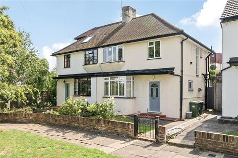 30 Whittell Gardens, London, SE26 4LN