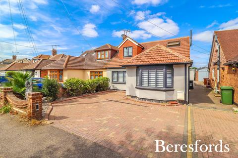 4 bedroom semi-detached house for sale, Cadogan Avenue, West Horndon, CM13