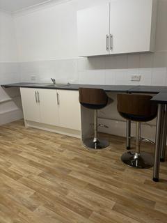 3 bedroom flat to rent, Mansel Street, Swansea SA1