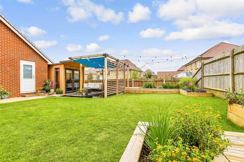 4 bedroom detached house for sale, Long Strakes, Staplehurst, Tonbridge, Kent